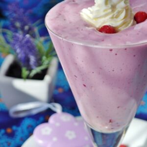 black currant milkshake